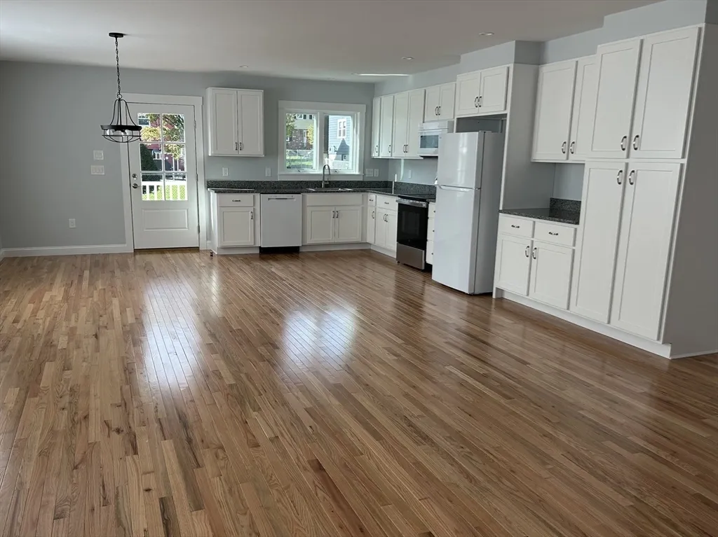 3 bed, 3 bath apartment for rent at 29 Orange St Unit 29, Roslindale — photo 3 of 24