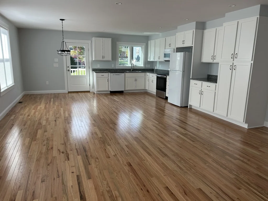3 bed, 3 bath apartment for rent at 29 Orange St Unit B, Roslindale — photo 3 of 23