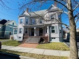 3 bed, 2 bath apartment for rent at 29 Otis Unit 29, Watertown — photo 1 of 22