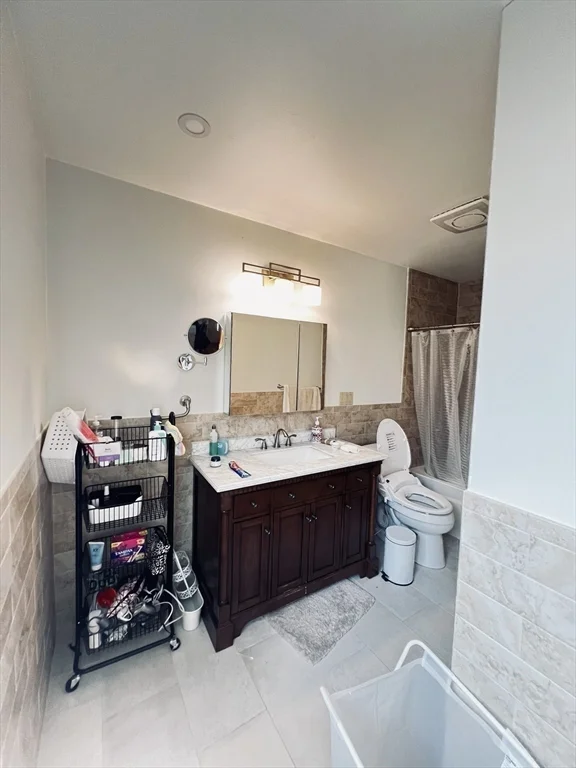 4 bed, 3 bath apartment for rent at 29 Page Rd, Weston — photo 23 of 25