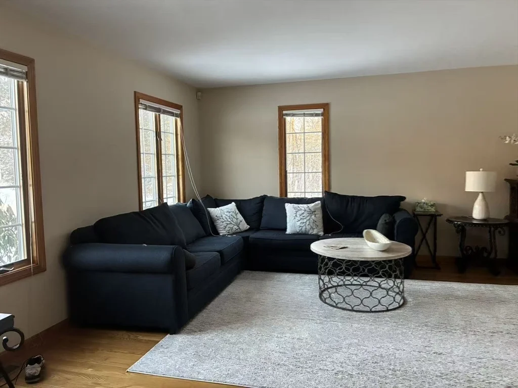 4 bed, 3 bath apartment for rent at 29 Page Rd, Weston — photo 22 of 25