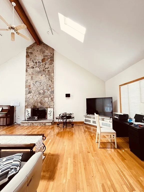 4 bed, 3 bath apartment for rent at 29 Page Rd, Weston — photo 9 of 25