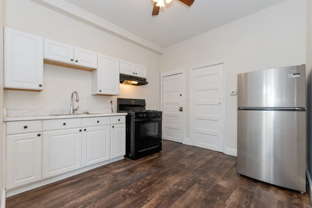 1 bed, 1 bath apartment for rent at 29 Palmer St Unit 2, Salem — photo 15 of 18
