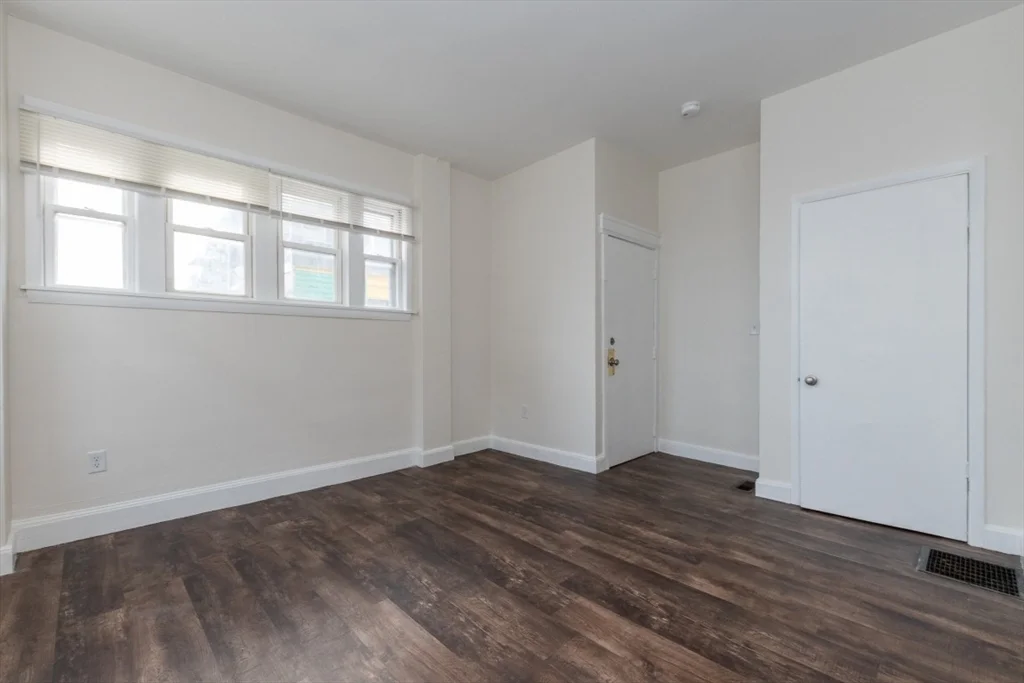 1 bed, 1 bath apartment for rent at 29 Palmer St Unit 2, Salem — photo 16 of 18