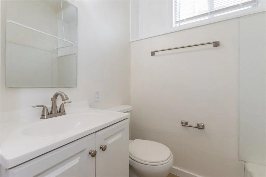 1 bed, 1 bath apartment for rent at 29 Palmer St Unit 2, Salem — photo 5 of 18