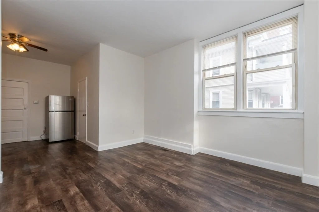 1 bed, 1 bath apartment for rent at 29 Palmer St Unit 2, Salem — photo 8 of 18