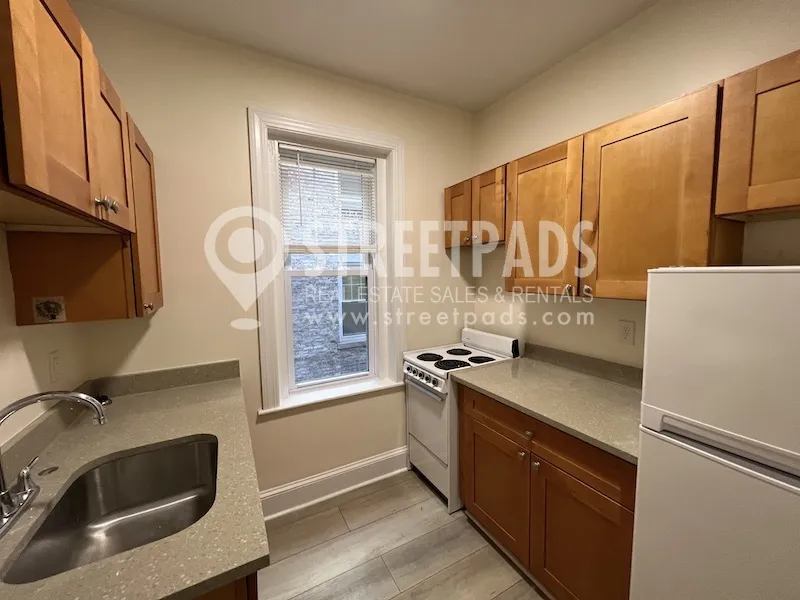 1 bed, 1 bath apartment for rent at 29 Park Dr Unit 12, Fenway — photo 5 of 20
