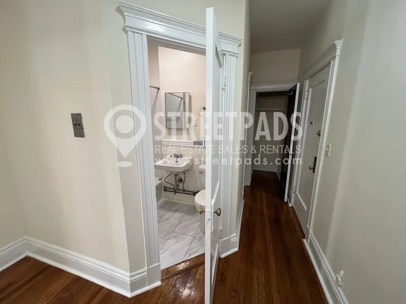 1 bed, 1 bath apartment for rent at 29 Park Dr Unit 12, Fenway — photo 12 of 21