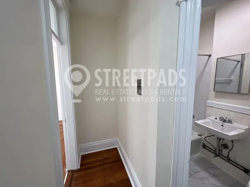 1 bed, 1 bath apartment for rent at 29 Park Dr Unit 12, Fenway — photo 14 of 20