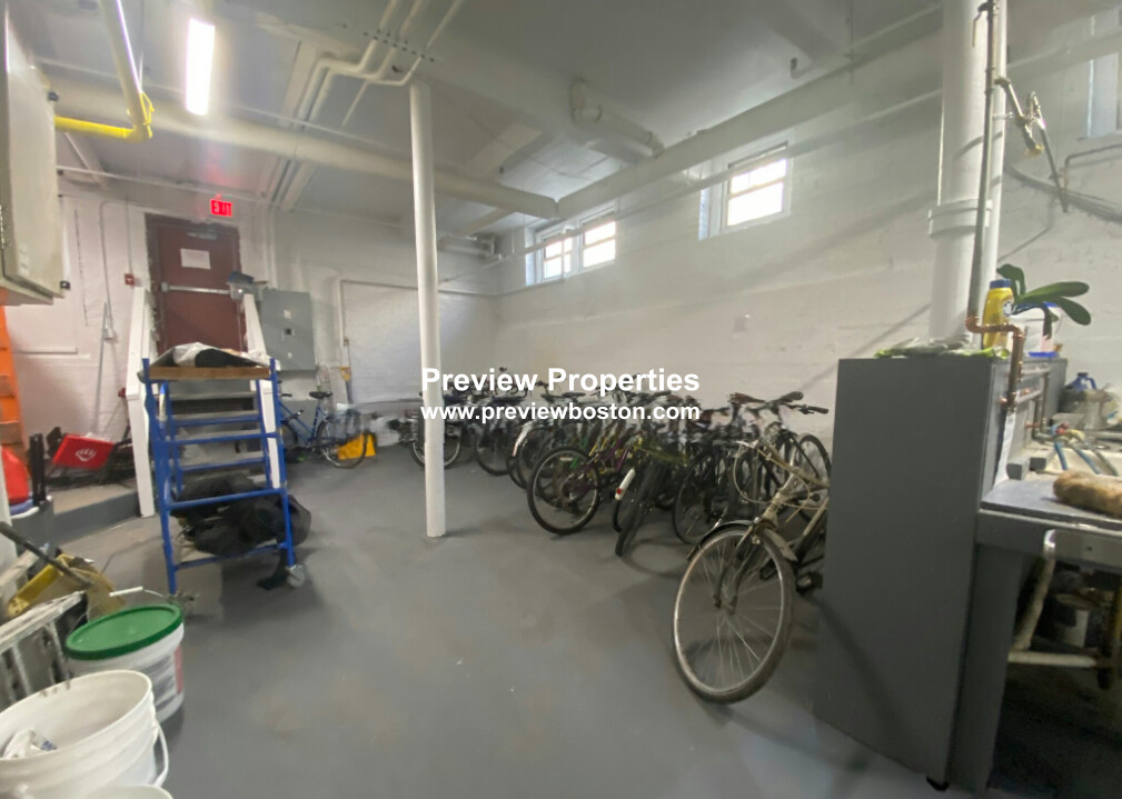 1 bed, 1 bath apartment for rent at 29 Park Dr Unit 17P, Fenway — photo 7 of 7