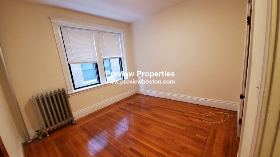 1 bed, 1 bath apartment for rent at 29 Park Dr Unit 17P, Fenway — photo 3 of 7