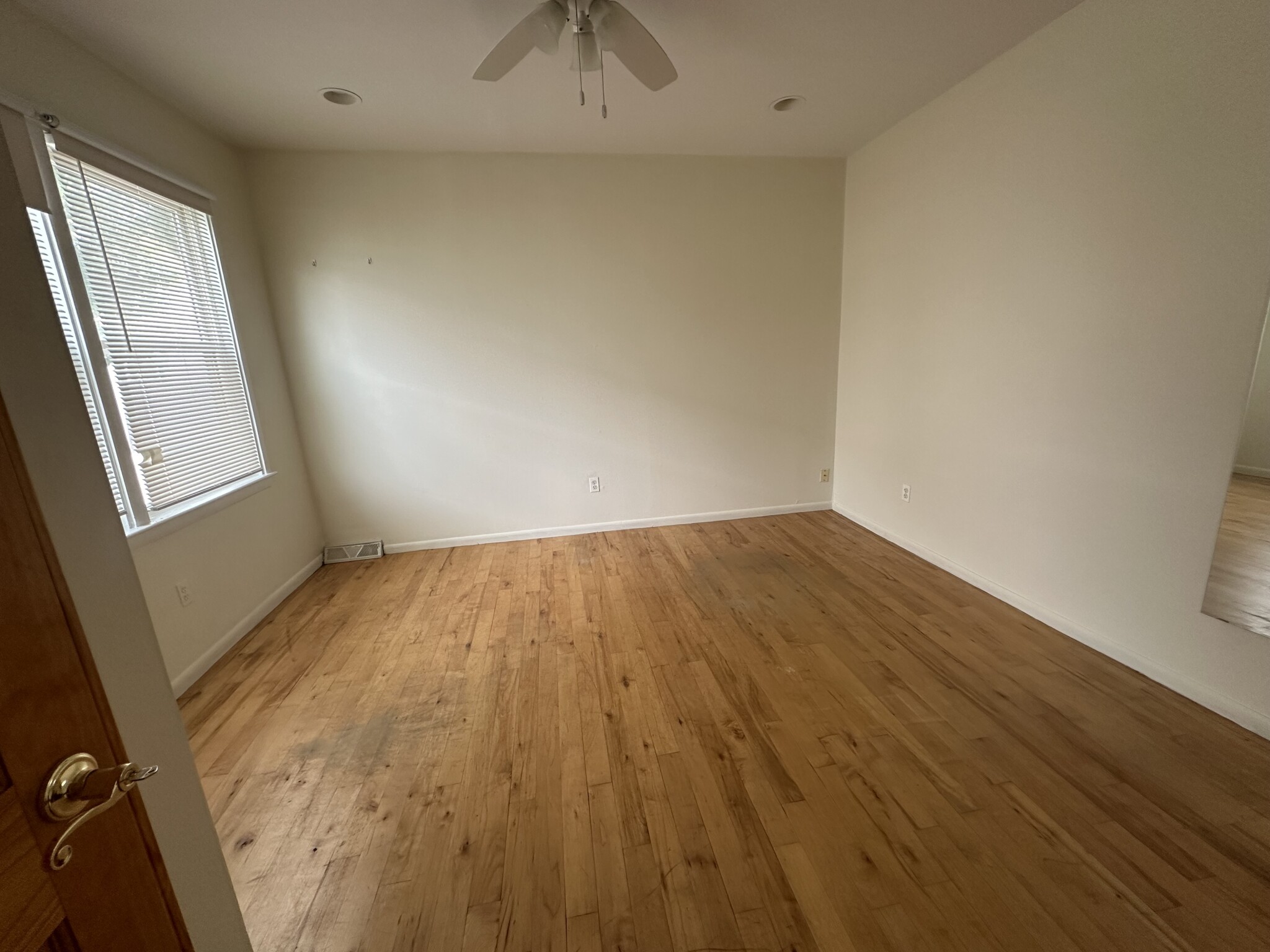 2 bed, 1 bath apartment for rent at 29 Park St Unit 1, Ward Two — photo 8 of 17