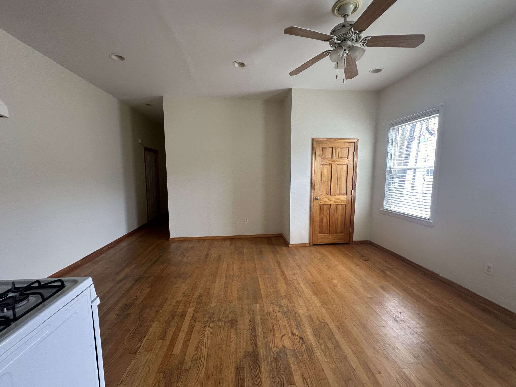 2 bed, 1 bath apartment for rent at 29 Park St Unit 1, Ward Two — photo 5 of 17