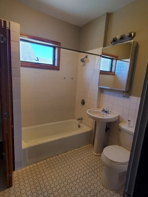 2 bed, 1 bath apartment for rent at 29 Pearl St Unit 2A, Boston — photo 13 of 17