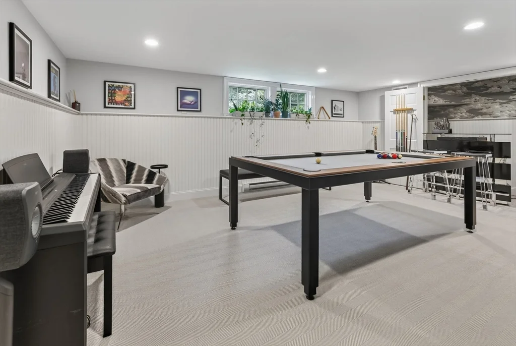 4 bed, 3 bath apartment for rent at 29 Pembroke Rd, Weston — photo 16 of 20