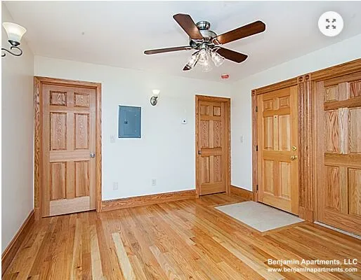 2 bed, 1 bath apartment for rent at 29 Phillips St Unit 4, Beacon Hill — photo 4 of 6