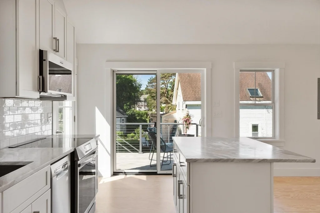 1 bed, 1 bath apartment for rent at 29 Pigeon Hill St Unit 0, Rockport — photo 21 of 25