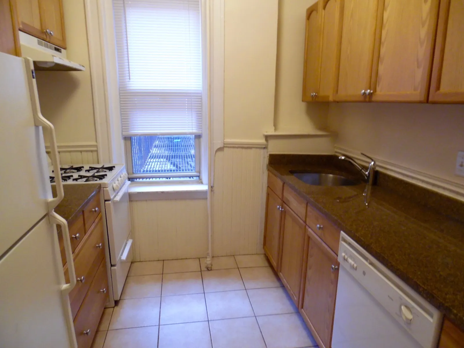 2 bed, 1 bath apartment for rent at 29 Queensberry St Unit 16, Fenway — photo 7 of 11