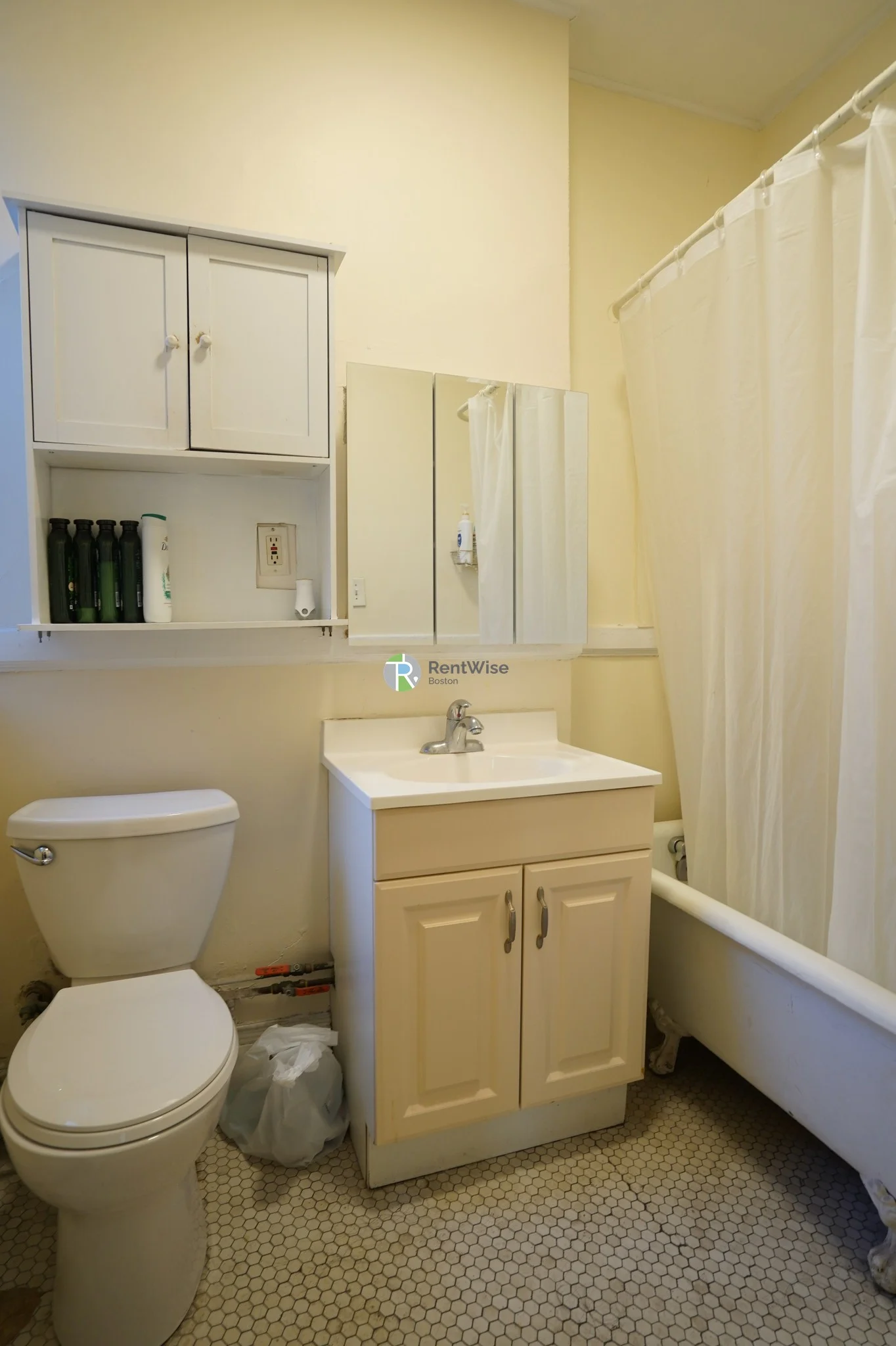 1 bed, 1 bath apartment for rent at 29 Queensberry St Unit 17, Fenway — photo 9 of 11