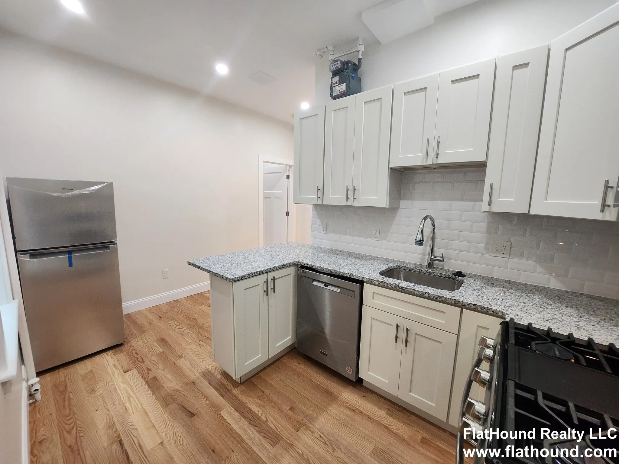 Studio bed, 1 bath apartment for rent at 29 Queensberry St Unit 2, Fenway — photo 7 of 13