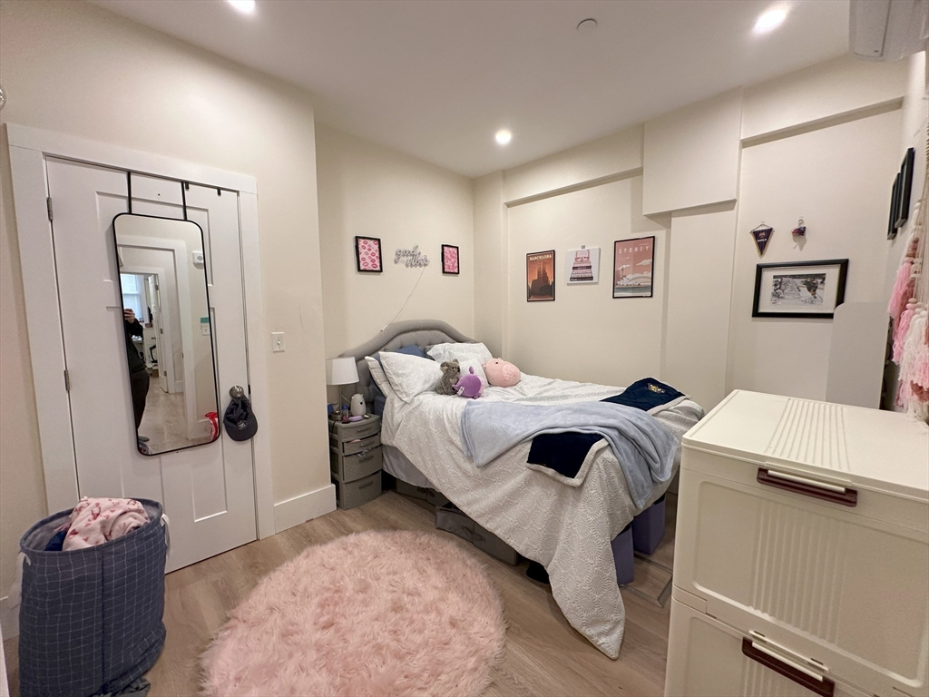 2 bed, 1 bath apartment for rent at 29 Queensberry St Unit 2A, Fenway — photo 5 of 6