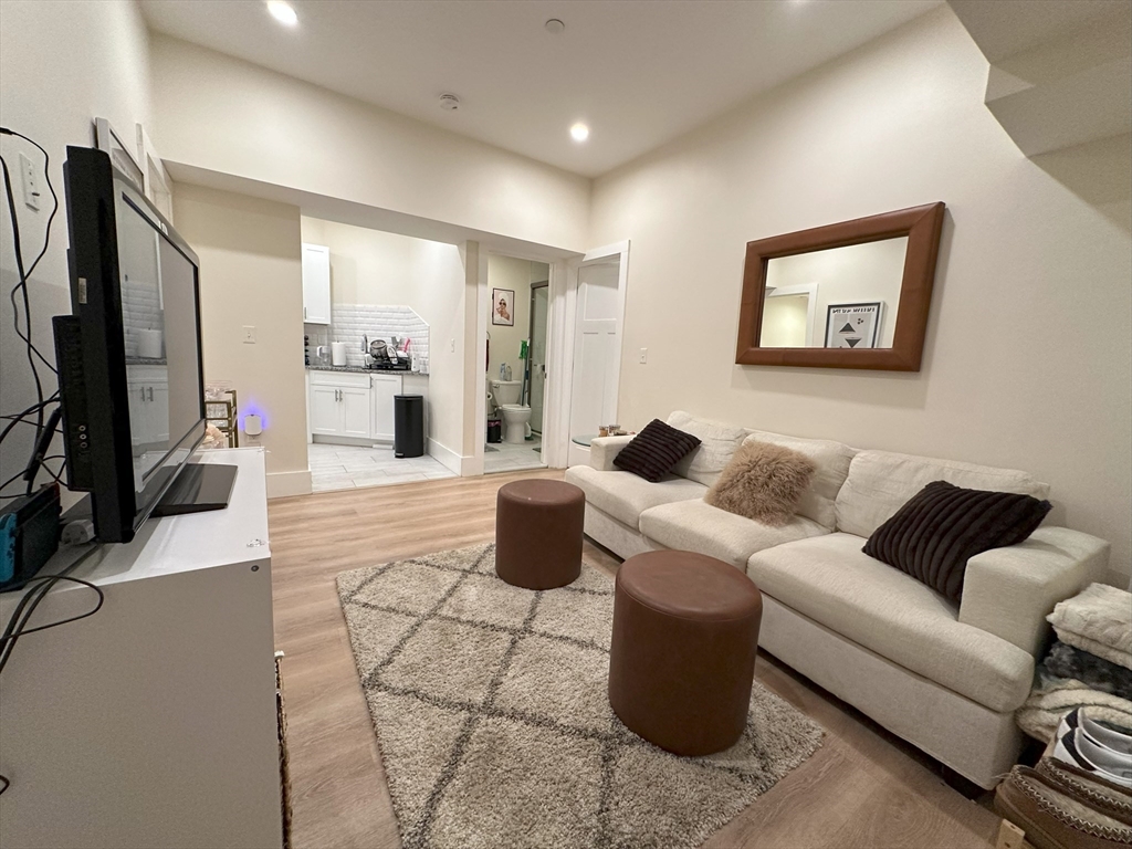 2 bed, 1 bath apartment for rent at 29 Queensberry St Unit 2A, Fenway