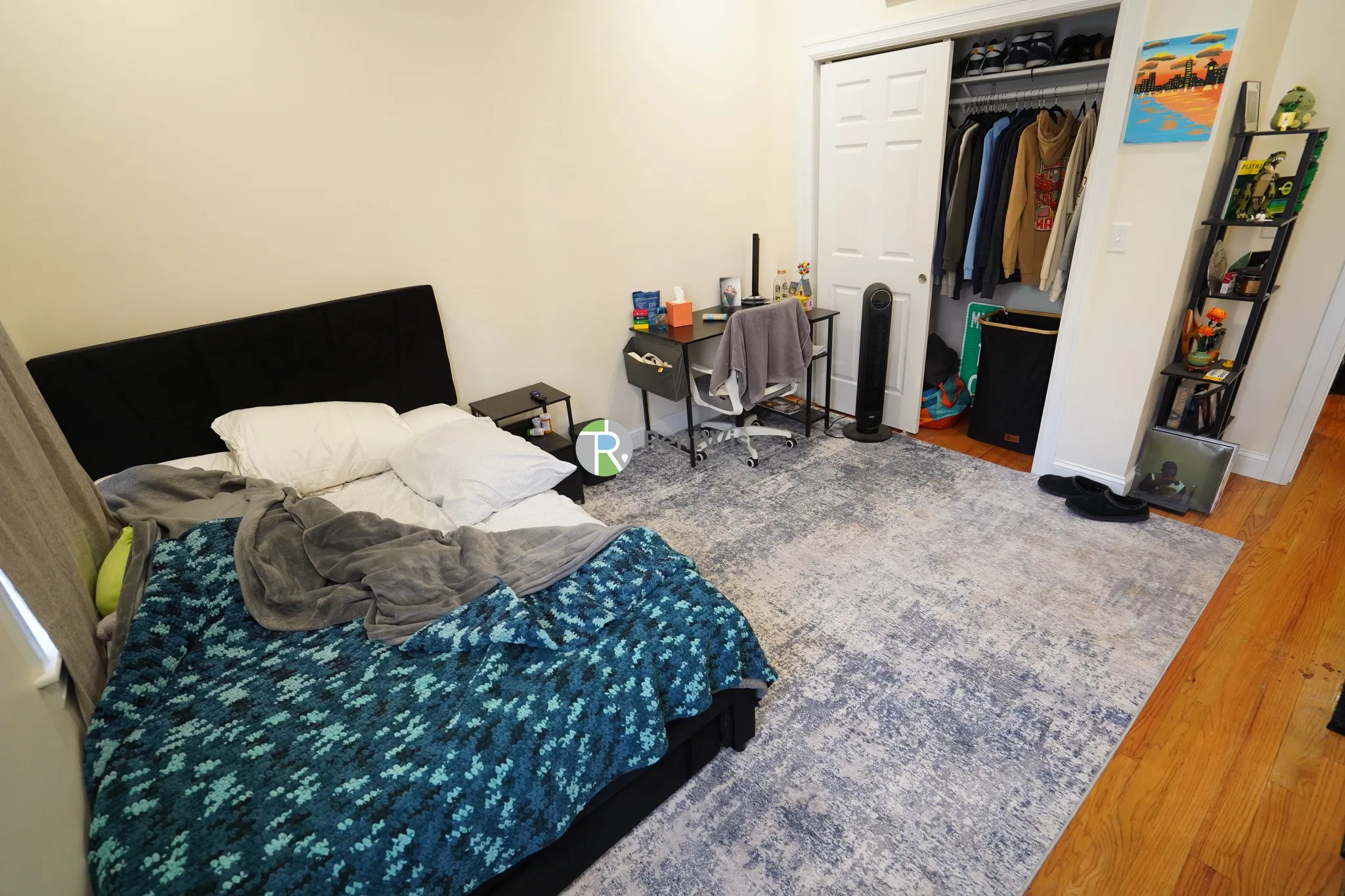 1 split bed, 1 bath apartment for rent at 29 Queensberry St Unit 4, Fenway — photo 6 of 11