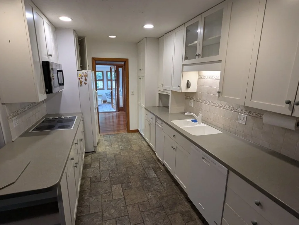 3 bed, 3 bath apartment for rent at 29 Ridgecrest Rd Unit N/A, Amherst — photo 7 of 38