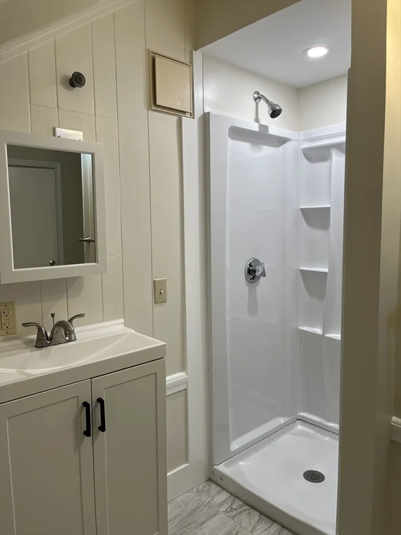 3 bed, 2 bath apartment for rent at 29 Ripley Rd Unit 0, Belmont — photo 23 of 29