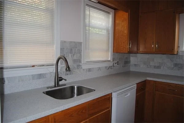 3 bed, 2 bath apartment for rent at 29 Ripley Rd Unit 0, Belmont — photo 6 of 29