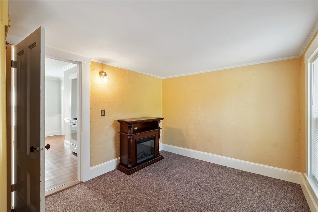 1 bed, 1 bath apartment for rent at 29 River Rd Unit 3, Pepperell — photo 13 of 18