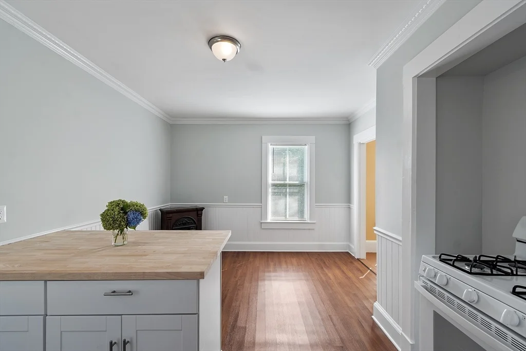 1 bed, 1 bath apartment for rent at 29 River Rd Unit 3, Pepperell — photo 4 of 18