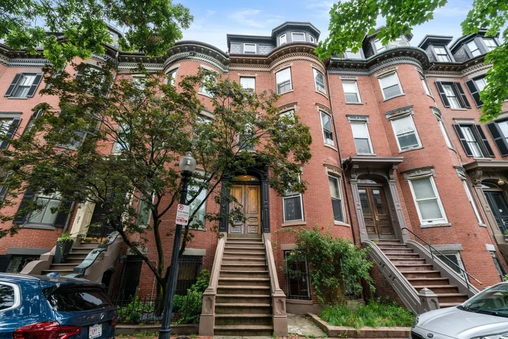 2 bed, 1 bath apartment for rent at 29 Rutland Sq Unit 4, South End — photo 12 of 12
