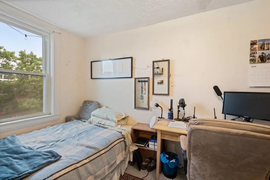2 bed, 1 bath apartment for rent at 29 Rutland Sq Unit 4, South End — photo 11 of 12