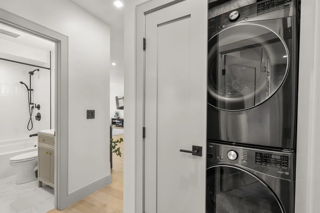 3 bed, 2 bath apartment for rent at 29 S Munroe Ter Unit PH, Dorchester — photo 17 of 39