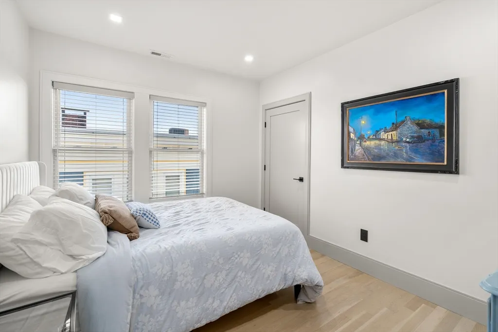3 bed, 2 bath apartment for rent at 29 S Munroe Ter Unit PH, Dorchester — photo 18 of 39