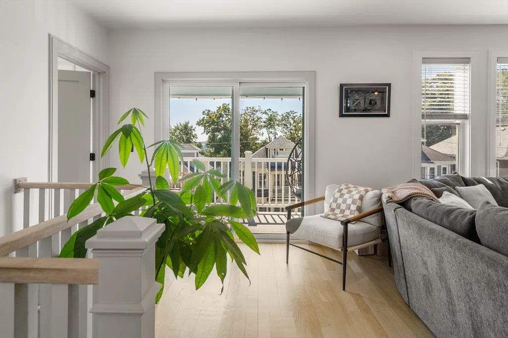 3 bed, 2 bath apartment for rent at 29 S Munroe Ter Unit PH, Dorchester — photo 9 of 39