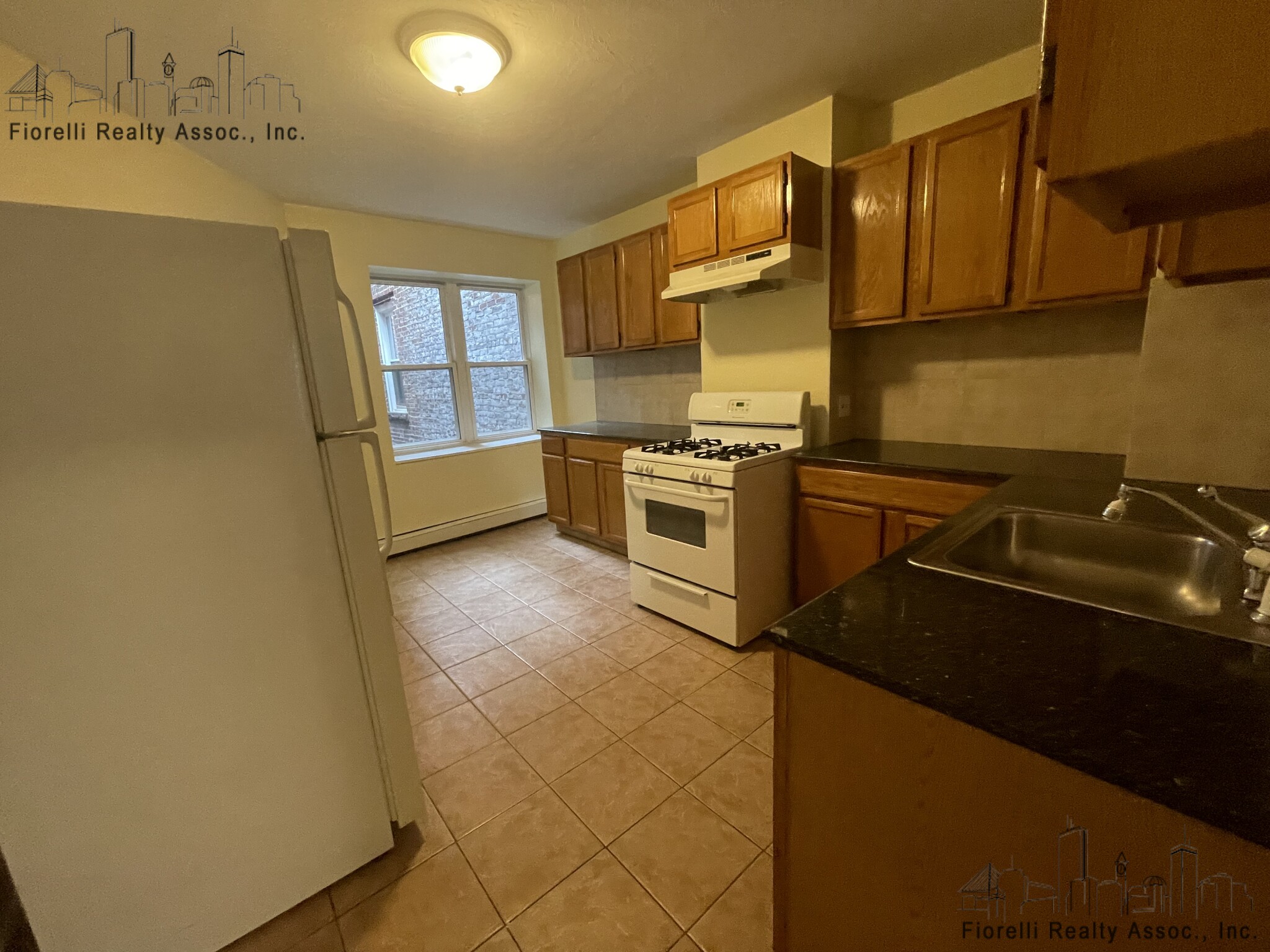 2 bed, 1 bath apartment for rent at 29 Sheafe St Unit 4, North End — photo 2 of 6