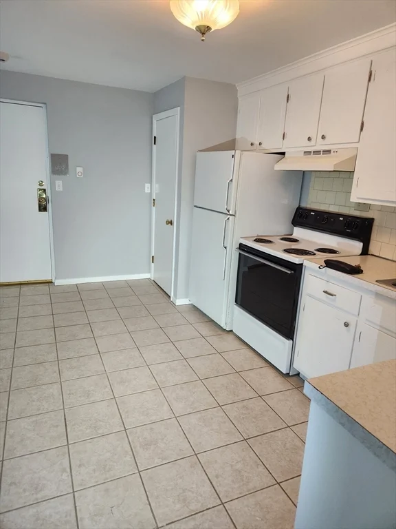 1 bed, 1 bath apartment for rent at 29 Sherman St Unit 1, Foxboro — photo 4 of 16