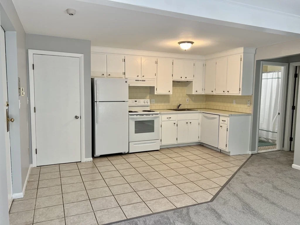 1 bed, 1 bath apartment for rent at 29 Sherman Unit 4, Foxboro — photo 3 of 18