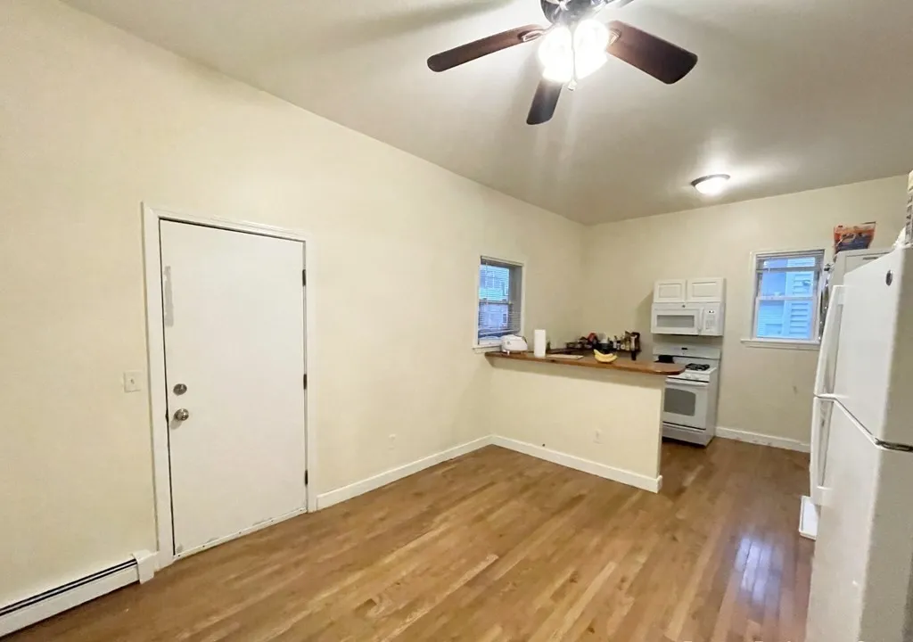 2 bed, 1 bath apartment for rent at 29 Spring Garden Unit 1, Boston — photo 3 of 8