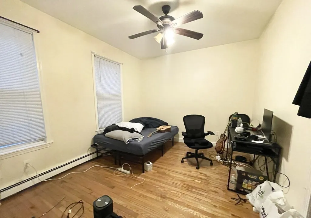2 bed, 1 bath apartment for rent at 29 Spring Garden Unit 1, Boston — photo 5 of 8