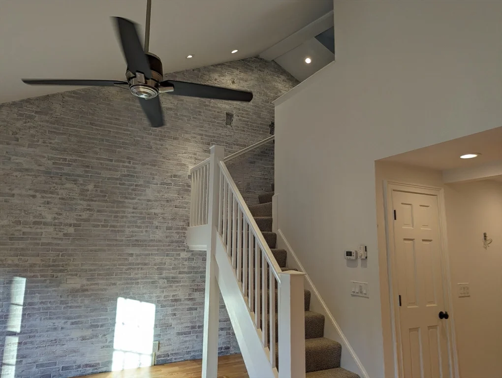 2 bed, 2 bath apartment for rent at 29 State St Unit 3rd floor, Newbury — photo 12 of 17