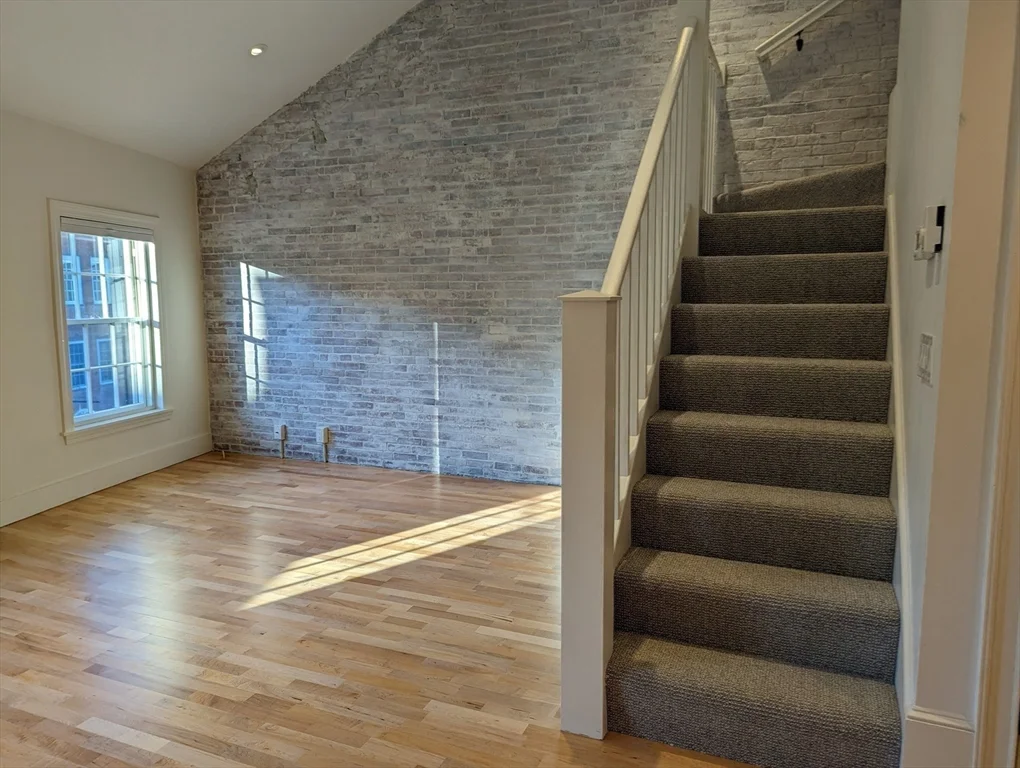2 bed, 2 bath apartment for rent at 29 State St Unit 3rd floor, Newbury — photo 10 of 17