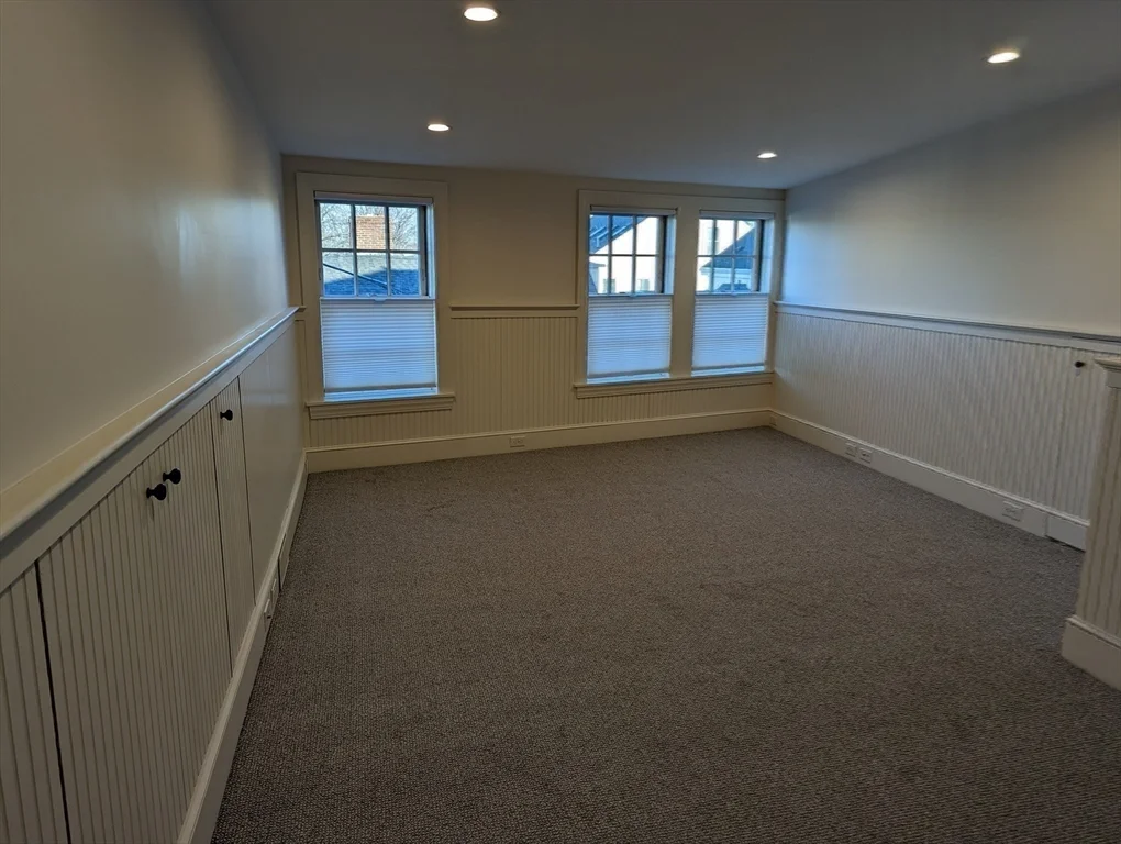 2 bed, 2 bath apartment for rent at 29 State St Unit 3rd floor, Newbury — photo 16 of 17