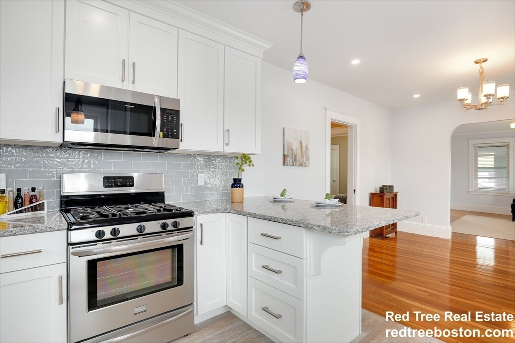2 bed, 1 bath apartment for rent at 29 Strathmore Rd Unit 1, Medford — photo 3 of 14