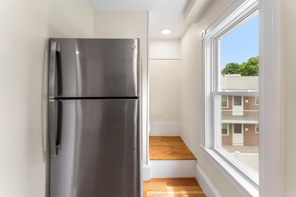 3 bed, 2 bath apartment for rent at 29 Sylvan St Unit 2, Malden — photo 4 of 23