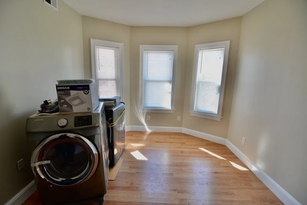 3 bed, 1 bath apartment for rent at 29 Taft St Unit 2, Dorchester — photo 5 of 16