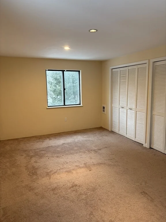 1 bed, 1 bath apartment for rent at 29 Village Rock Unit 6, Natick — photo 5 of 12
