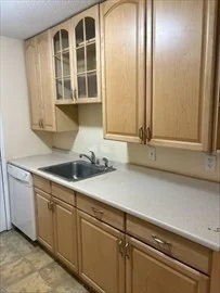 1 bed, 1 bath apartment for rent at 29 Village Rock Unit 6, Natick — photo 2 of 12